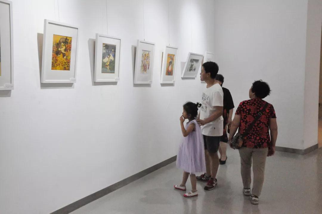 1564043125490011600.jpg 布拉迪斯插画展.jpg